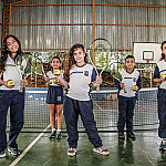 Santana de Parnaíba oferece aulas gratuitas de vôlei e tênis para crianças e jovens