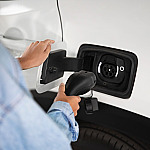 Bombeiros de SP atualizam normas e ampliam exigências para recarga de carros elétricos