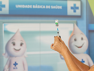 O público-alvo inclui idosos a partir de 60 anos e gestantes