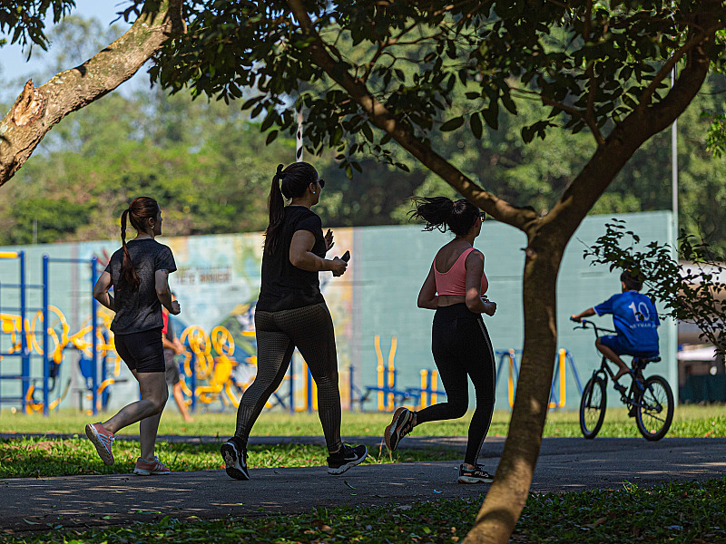 Corrida em alta: atividade exige avaliação e cuidados com o coração, diz especialista