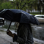 Frente fria derruba temperaturas e traz chuva ao Sudeste a partir desta terça (10)