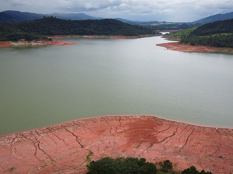 Arsesp mantém corte na pressão da água por 10 horas diárias para preservar sistema