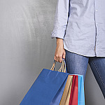 60% dos moradores pretendem comprar presente no Dia das Mães, aponta enquete