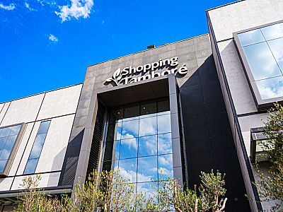 Atração é temporária e está instalada no estacionamento do shopping