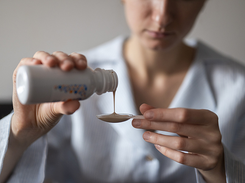 Anvisa proíbe medicamentos com clobutinol, comum em xaropes, por risco de arritmias