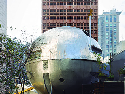 A Casa Bola foi construída manualmente pelo arquiteto Eduardo Longo entre 1974 e 1979