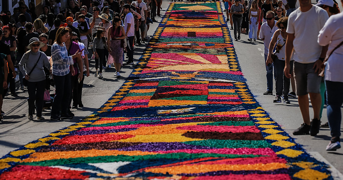 Santana de Parnaíba prepara Corpus Christi com um dos maiores tapetes de serragem do país