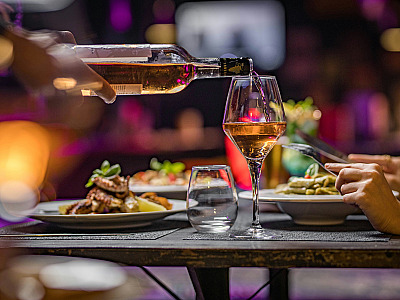 Fogo de Chão e Mistral promovem jantar harmonizado com vinhos portugueses em maio