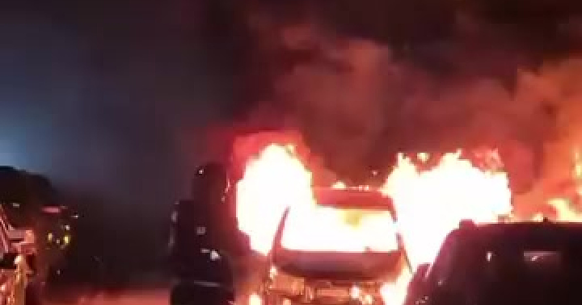 Incêndio em pátio da Localiza assusta moradores de Alphaville durante a madrugada