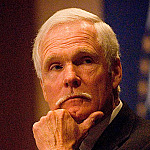 Morre Ted Turner, fundador da CNN e pioneiro da TV 24 horas, aos 87 anos