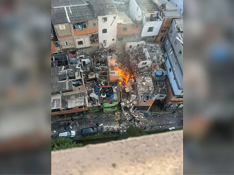 Explosão no Jaguaré nesta segunda (11) deixa um morto, três feridos e centenas de desalojados