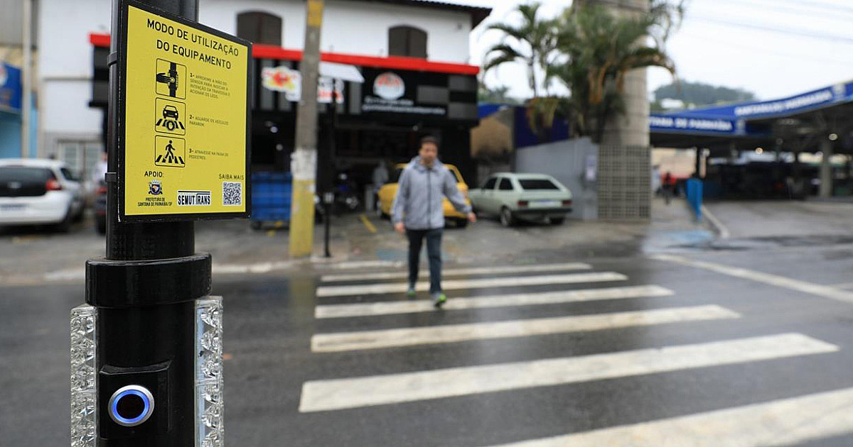 Santana de Parnaíba instala faixas de pedestres inteligentes