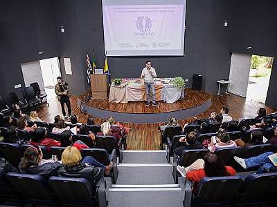 Encontro na Secretaria de Educação de Barueri
