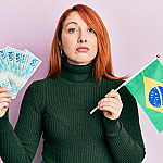 Mais de 13 milhões de brasileiros devem exceder gastos durante a Copa do Mundo, aponta Serasa