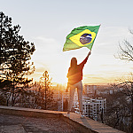 Pesquisa mostra avanço da confiança no Brasil, mas 56% não acredita no hexa em 2026