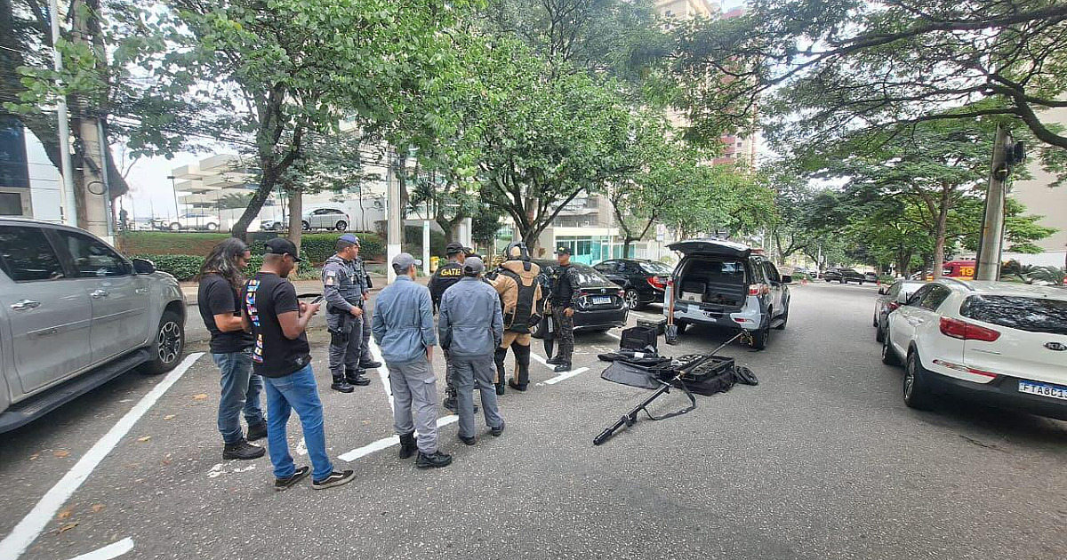 GATE é acionado após artefato explosivo ser encontrado em caçamba de Alphaville