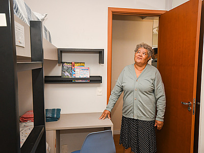Dona Maria do Carmo está entre os que optaram pelos novos apartamentos